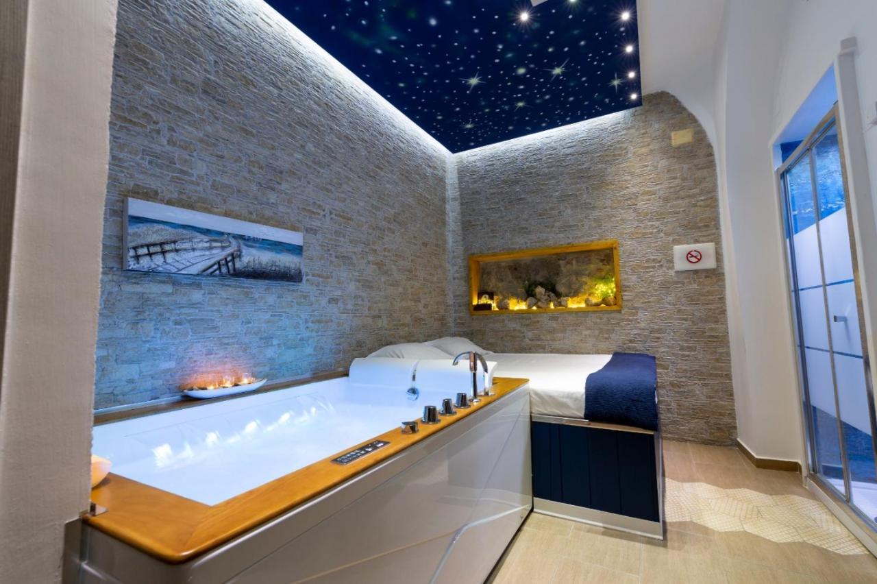 Stabiae Luxury Rooms Кастеламаре ди Стабия Екстериор снимка
